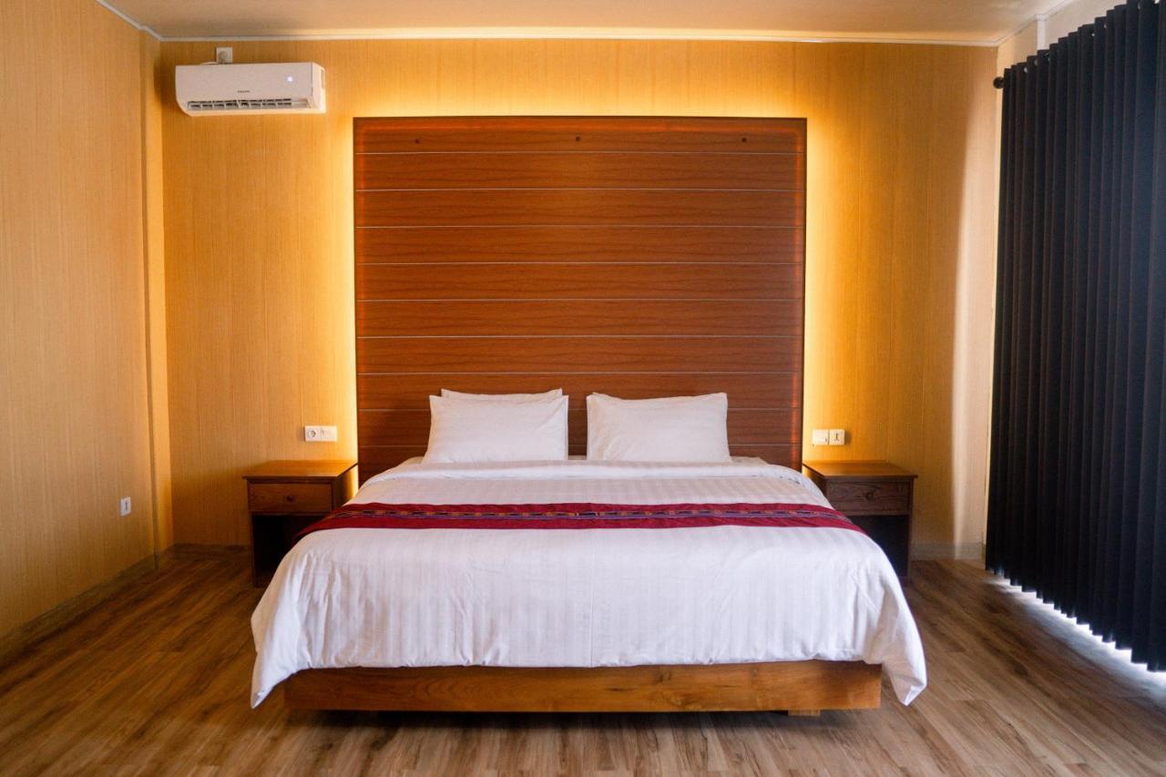 Christika Homestay Labuan Bajo Luaran gambar