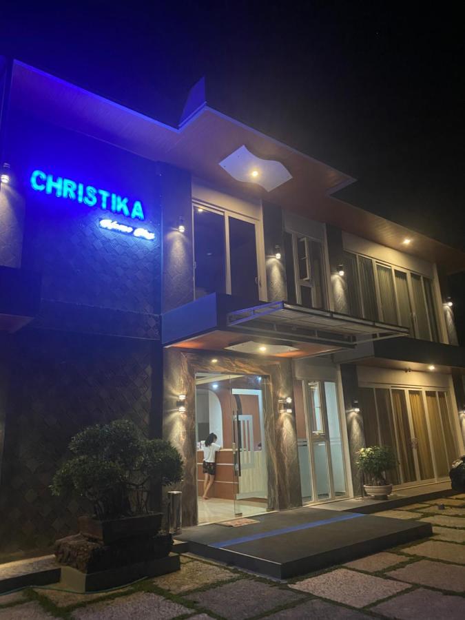 Christika Homestay Labuan Bajo Luaran gambar